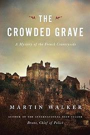 The Crowded Grave by Martin Walker