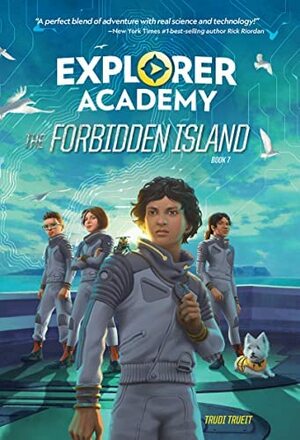 Explorer Academy: The Forbidden Island by Trudi Trueit