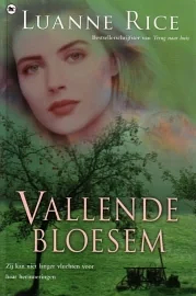 Vallende bloesem by Luanne Rice