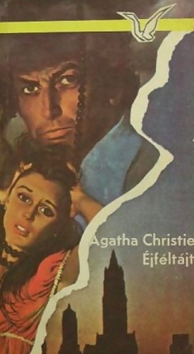 Éjféltájt by Agatha Christie