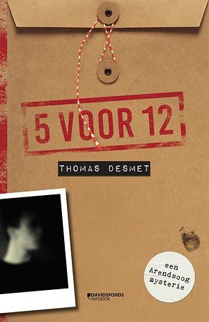 5 voor 12 by Thomas Desmet