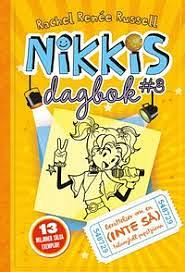 Nikkis dagbok #3: Berättelser om en by Rachel Renée Russell
