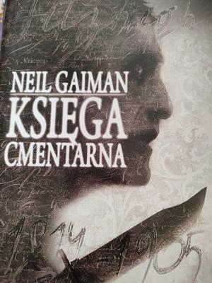 Księga cmentarna by Neil Gaiman