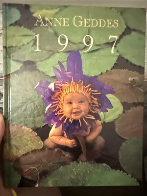 Anne Geddes Datebook-1997 Calendar by Cedco Publishing