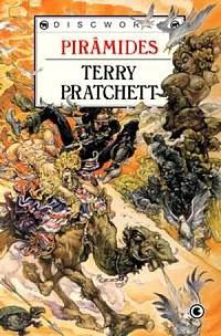 Pirâmides by Terry Pratchett