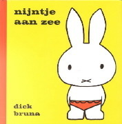 Nijntje aan zee by Dick Bruna