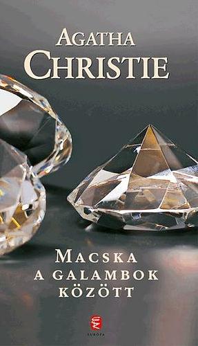 Macska a galambok között by Agatha Christie