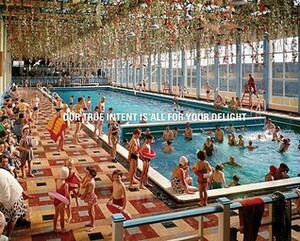 Our True Intent Is All for Your Delight: The John Hinde Butlin's Photographs by Elmar Ludwig