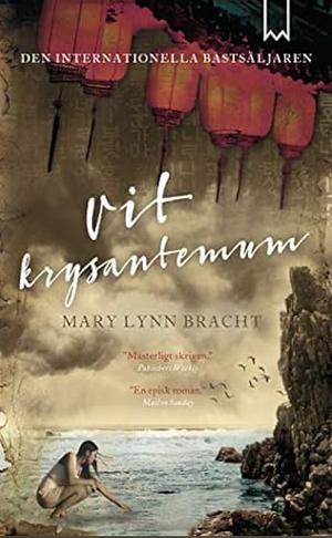 Vit krysantemum  by Mary Lynn Bracht