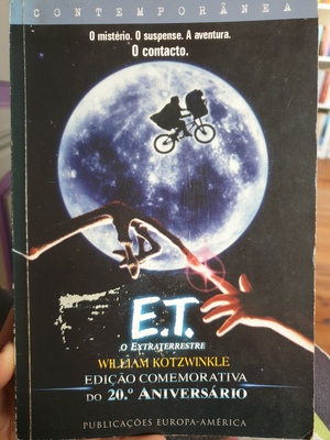 E.T. O extraterrestre  by William Kotzwinkle