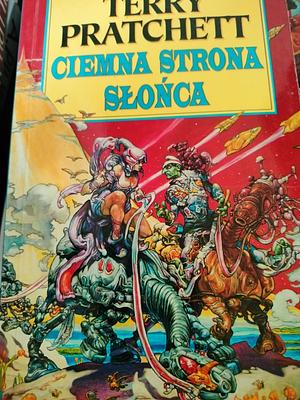 Ciemna strona słońca by Terry Pratchett