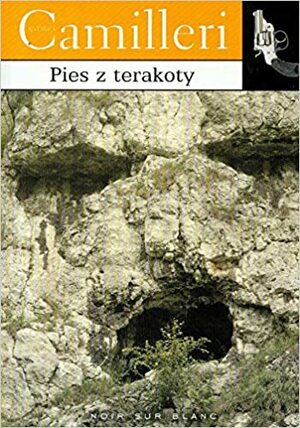 Pies z terakoty by Andrea Camilleri