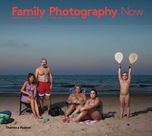 Family Photography Now by Stephen McLaren, Sophie Howarth