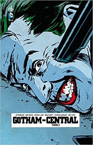 Gotham central tome 2 by Ed Brubaker