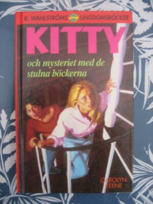 Kitty och mysteriet med de stulna böckerna by Carolyn Keene