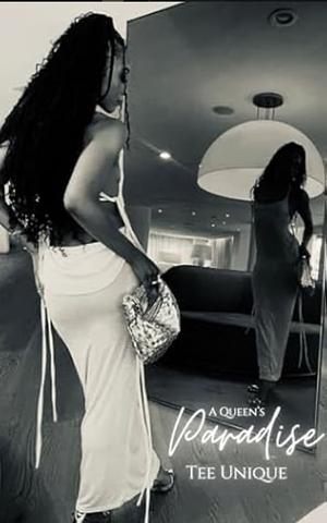 A Queens Paradise by Tee Unique