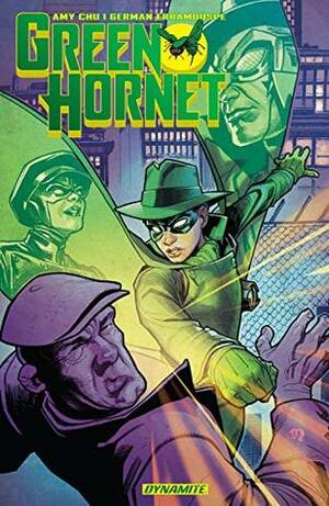 Green Hornet Vol. 1: Generations (Green Hornet: Generations (2018-)) by Amy Chu, Germán Erramouspe
