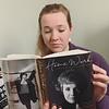 librarylaura's profile picture