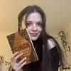 lizreads's profile picture