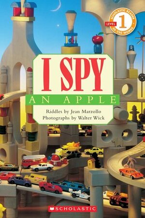 I Spy an Apple by Jean Marzollo, Walter Wick