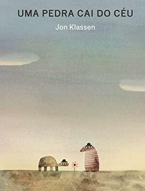 Uma Pedra Cai do Céu by Jon Klassen