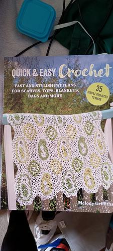 Quick and Easy Crochet: 35 Simple Projects to Make: Fast and Stylish Crochet Patterns for Scarves, Tops and More by Melody Griffiths