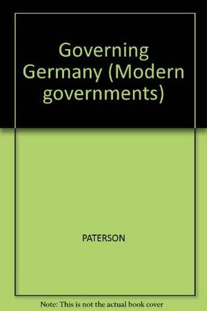 Modern Governments: The Government & Politics of the Federal Republic by David Southern, William E. Paterson