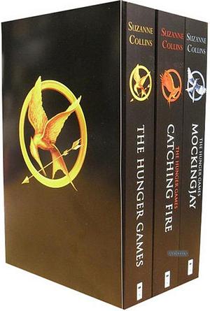 The Hunger Games Trilogy Collection Classic Box Set By Suzanne Collins by Suzanne Collins, Suzanne Collins