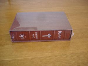 Revival: The Deluxe Special Edition. Signed. Slipcased by Stephen King, Stephen King