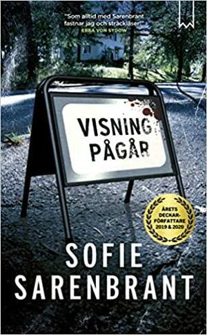 Visning pågår by Sofie Sarenbrant