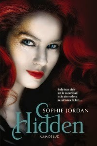 Hidden. Alma de luz by Sophie Jordan