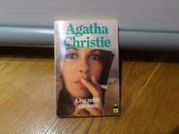 Cinq petits cochons by Agatha Christie