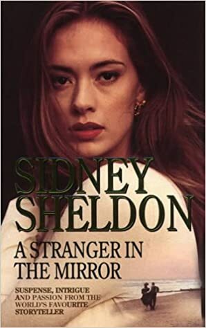 Un extraño en el espejo by Sidney Sheldon