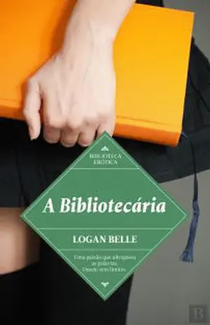 A bibliotecária  by Logan Belle