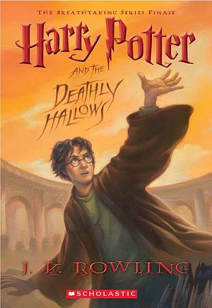 Harry Potter and the Deathly Hallows (Harry Potter, Book 7) by J.K. Rowling