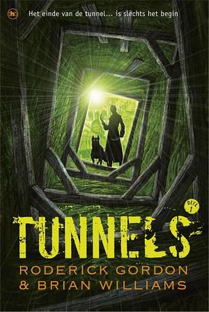 Tunnels by Brian Williams, Roderick Gordon