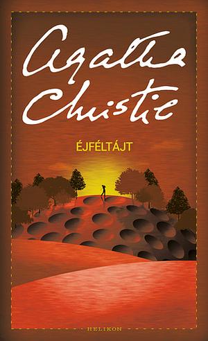 Éjféltájt by Agatha Christie