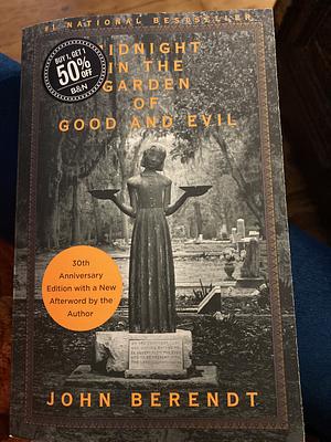 Midnight in the garden of good and evil by John Berendt