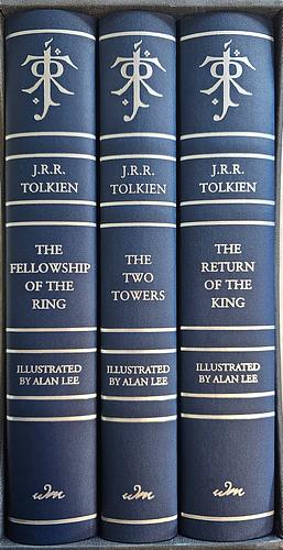 The Lord of the Rings Deluxe Illustrated Box Set: The Fellowship of the Ring / The Two Towers / The Return of the King by J.R.R. Tolkien