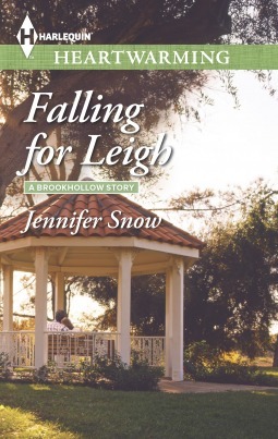 Falling for Leigh by Jennifer Snow