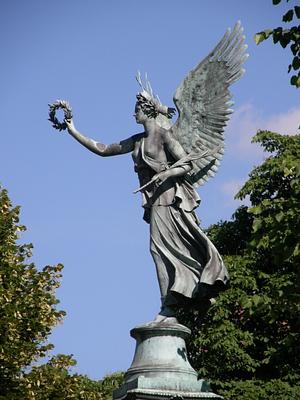 Berlin Angel by de_sire