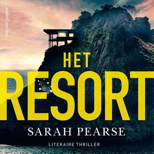 Het Resort by Sarah Pearse