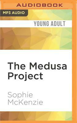 The Medusa Project: Double Cross by Sophie McKenzie