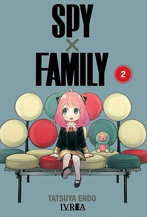 Spy × Family 02 by Tatsuya Endo