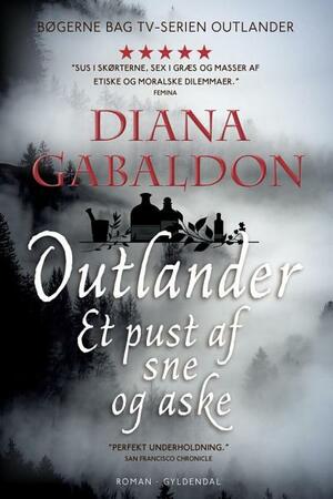 Et pust af sne og aske by Diana Gabaldon