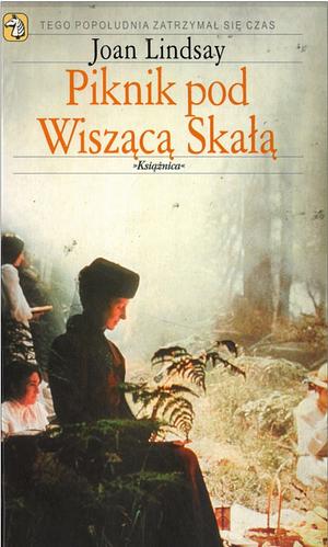 Piknik pod wiszącą skałą by Joan Lindsay