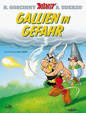 Asterix 33: Gallien in Gefahr by Albert Uderzo