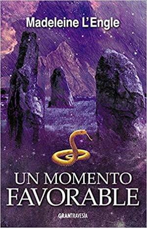 Un momento favorable by Madeleine L'Engle