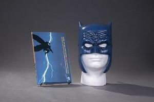 The Dark Knight Returns Book & Mask Set by Frank Miller, Lynn Varney, Brian Azzarello