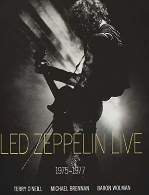 Led Zeppelin Live by Dave Lewis